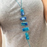 WOODEN NECKLACE BLUE