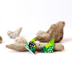 WOODEN DOODLE GREEN TRIANGLE