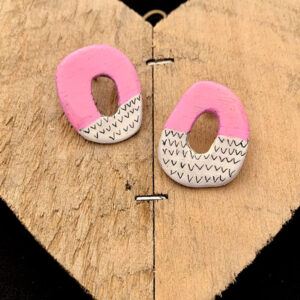 HALF DOODLES ΕARRINGS PINK